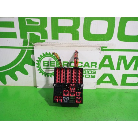 Recambio de caja reles / fusibles para ford fiesta (cbk) ambiente referencia OEM IAM 6S6T14401  