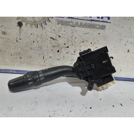 Recambio de mando luces para toyota avensis berlina (t25) 2.2 d-4d cat referencia OEM IAM 173650  