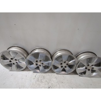 Recambio de juego llantas para kia carens iii monospace (un) 2.0 crdi 140 referencia OEM IAM 529101D300  