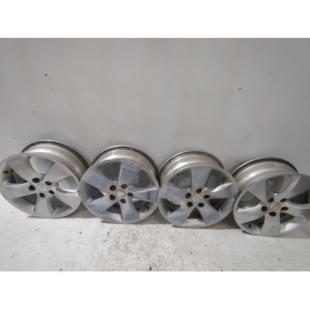 Recambio de juego llantas para kia carens iii monospace (un) 2.0 crdi 140 referencia OEM IAM 529101D300  