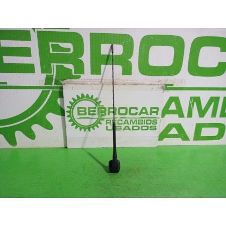 Recambio de antena para dacia sandero laureate referencia OEM IAM 282168032R  