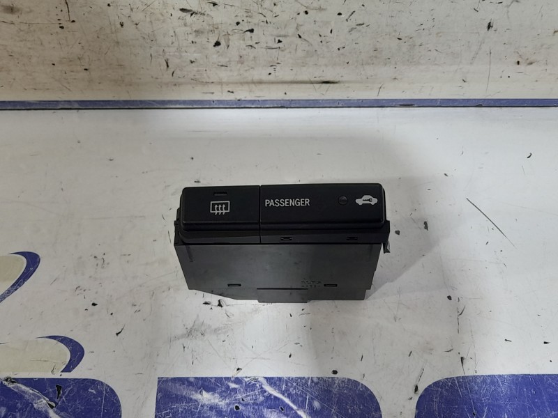 Recambio de interruptor para toyota avensis berlina (t25) 2.2 d-4d cat referencia OEM IAM 847905130  