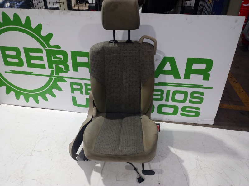 Recambio de asiento delantero derecho para renault scenic ii 1.9 dci diesel referencia OEM IAM 7701069093  