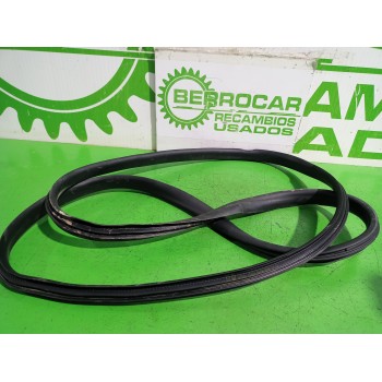 Recambio de goma contorno para dacia sandero laureate referencia OEM IAM 808321804R  