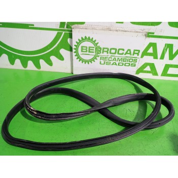 Recambio de goma contorno para dacia sandero laureate referencia OEM IAM 808321804R  
