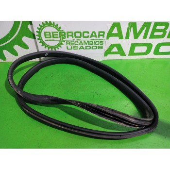 Recambio de goma contorno para dacia sandero laureate referencia OEM IAM 808321804R  