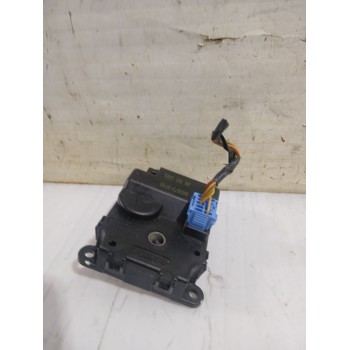 Recambio de motor apertura trampilla para kia carens iii monospace (un) 2.0 crdi 140 referencia OEM IAM B400730710  