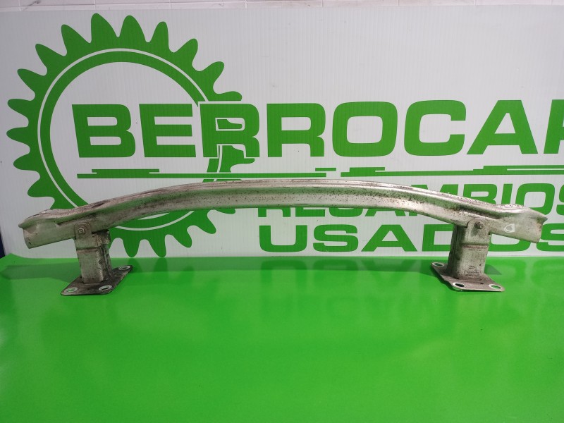 Recambio de refuerzo paragolpes delantero para renault scenic ii 1.9 dci diesel referencia OEM IAM 8200534784  