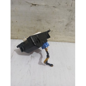 Recambio de motor apertura trampilla para kia carens iii monospace (un) 2.0 crdi 140 referencia OEM IAM B400730710  