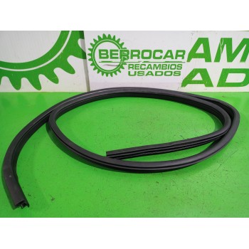 Recambio de goma contorno para ford fiesta (cbk) ambiente referencia OEM IAM 1482173  