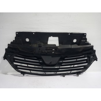 Recambio de rejilla delantera para renault trafic furgón l1h1 2,7t referencia OEM IAM 623108673R  