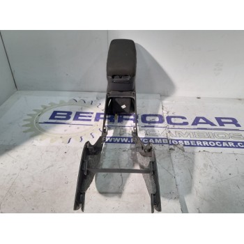Recambio de apoyabrazos central para toyota avensis berlina (t25) 2.2 d-4d cat referencia OEM IAM 5892305020  