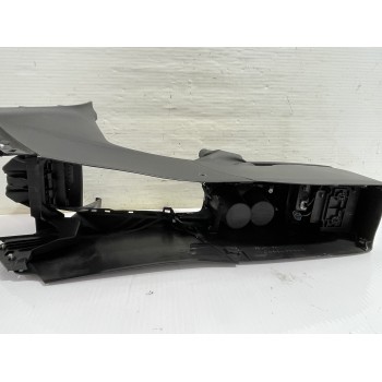 Recambio de consola central para mazda 3 lim. () center-line referencia OEM IAM B45B64951 / BHN164951  