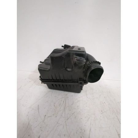 Recambio de caja filtro de aire para kia carens iii monospace (un) 2.0 crdi 140 referencia OEM IAM 281101D300  