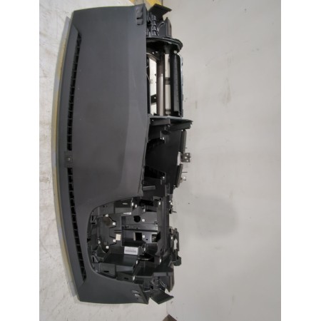 Recambio de salpicadero para peugeot rifter 1.5 bluehdi 100 referencia OEM IAM 16841899ZD  