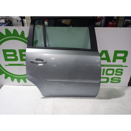 Recambio de puerta trasera derecha para opel zafira b 1.9 cdti cat (z 19 dtl) referencia OEM IAM 13203016  
