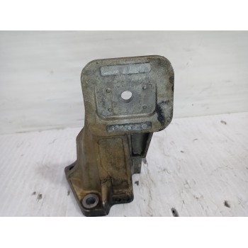 Recambio de soporte motor izquierdo para land rover discovery 4 tdv6 hse referencia OEM IAM AH226061BA  