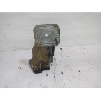 Recambio de soporte motor izquierdo para land rover discovery 4 tdv6 hse referencia OEM IAM AH226061BA  