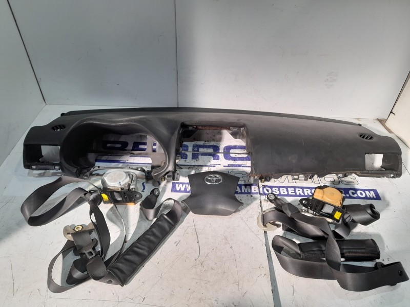 Recambio de kit airbag para toyota avensis berlina (t25) 2.2 d-4d cat referencia OEM IAM 7390005010B0  