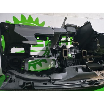 Recambio de salpicadero para dacia sandero laureate referencia OEM IAM 2780280527R  