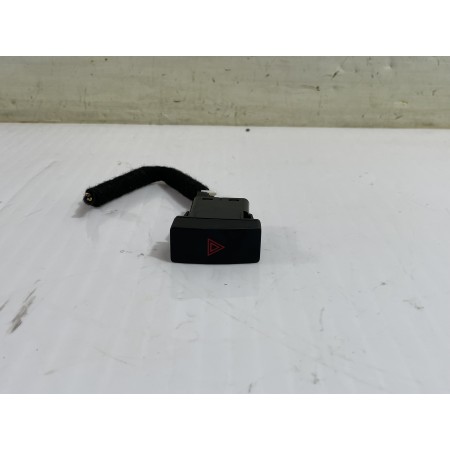 Recambio de warning para mazda 3 lim. () center-line referencia OEM IAM BHR1664H0  