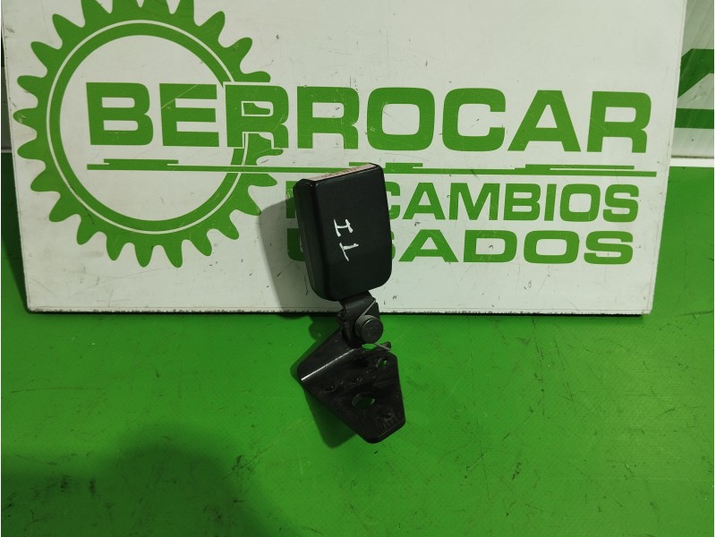 Recambio de enganche cinturon para peugeot 207 1.4 referencia OEM IAM 96589467XX  