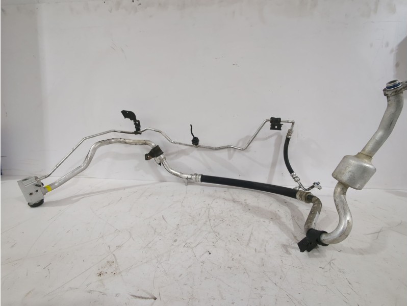 Recambio de tubos aire acondicionado para kia carens iii monospace (un) 2.0 crdi 140 referencia OEM IAM 977751D100  