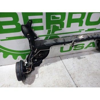 Recambio de puente trasero para dacia sandero laureate referencia OEM IAM 555012648R  