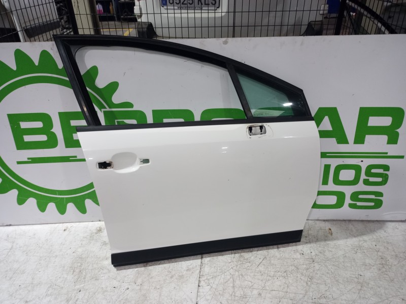 Recambio de puerta delantera derecha para citroën c4 berlina collection referencia OEM IAM 9004W4  