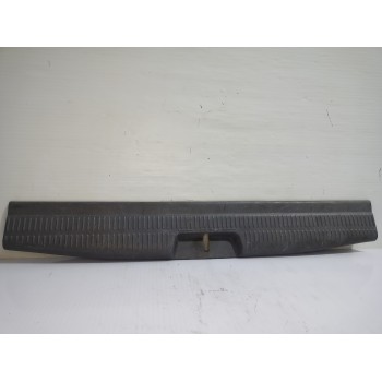 Recambio de moldura maletero para chrysler voyager (gs) 2.5 td family referencia OEM IAM 4706276  