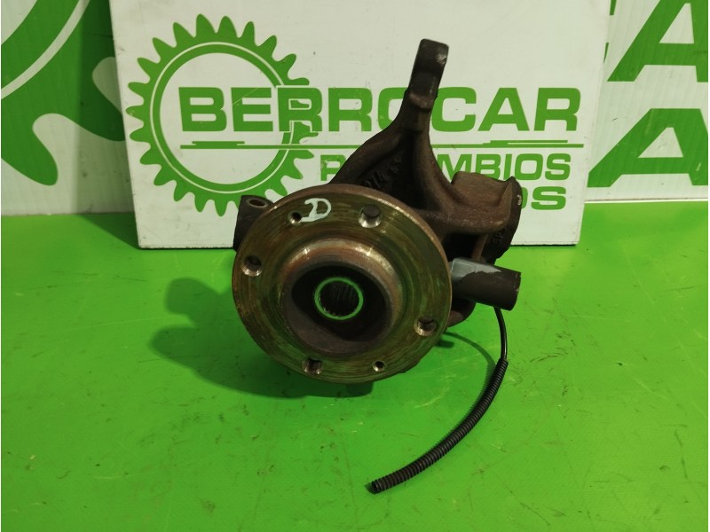 Recambio de mangueta delantera derecha para peugeot 207 1.4 referencia OEM IAM 364791  