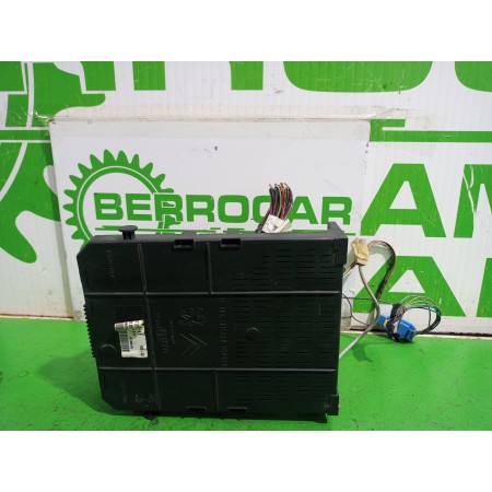 Recambio de caja reles / fusibles para peugeot 307 berlina (s2) 1.6 16v hdi referencia OEM IAM 9660105980  