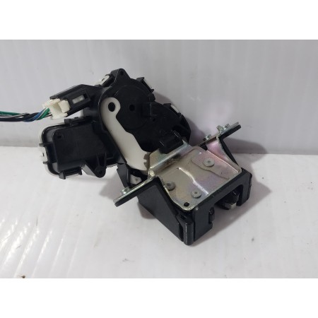 Recambio de cerradura maletero / porton para mazda 3 lim. () center-line referencia OEM IAM G33M62310A  