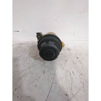 Recambio de deposito servo para kia carens iii monospace (un) 2.0 crdi 140 referencia OEM IAM 571502G000  