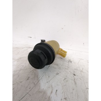 Recambio de deposito servo para kia carens iii monospace (un) 2.0 crdi 140 referencia OEM IAM 571502G000  