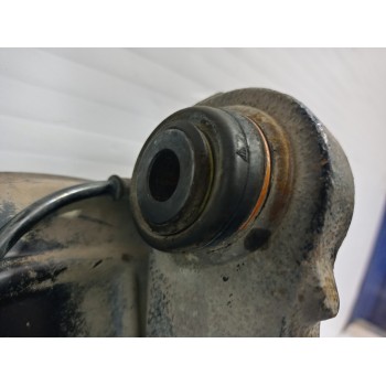 Recambio de mangueta trasera derecha para land rover discovery 4 tdv6 hse referencia OEM IAM RLH500120  