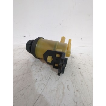 Recambio de deposito servo para kia carens iii monospace (un) 2.0 crdi 140 referencia OEM IAM 571502G000  