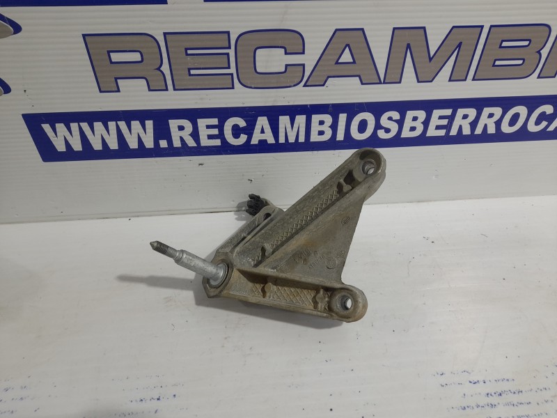 Recambio de soporte caja cambios para renault kangoo 1.5 dci diesel fap referencia OEM IAM 8200043084  