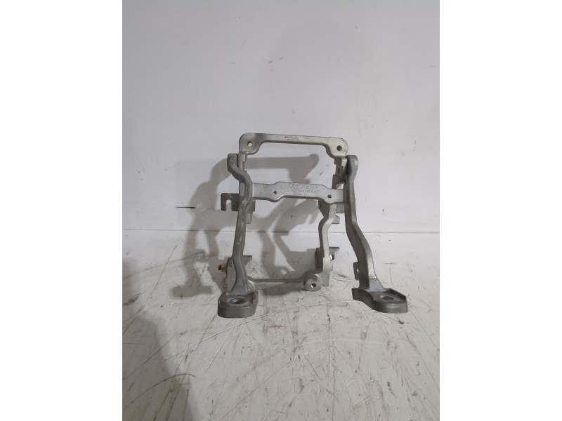 Recambio de soporte para kia carens iii monospace (un) 2.0 crdi 140 referencia OEM IAM 437001DXXX  