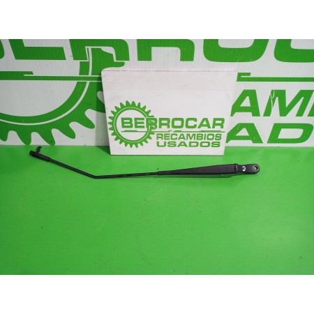 Recambio de brazo limpia delantero derecho para peugeot 207 1.4 referencia OEM IAM A7DAGCP  
