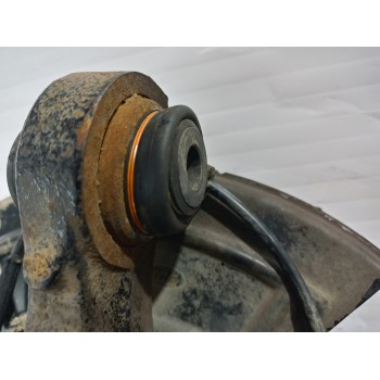 Recambio de mangueta trasera derecha para land rover discovery 4 tdv6 hse referencia OEM IAM RLH500120  