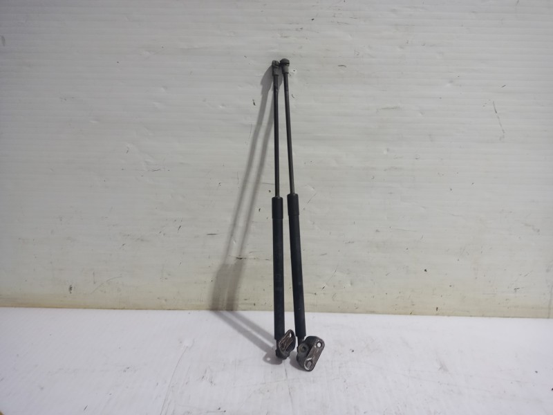 Recambio de amortiguadores maletero / porton para toyota prius (nhw20) basis referencia OEM IAM 689500W431  