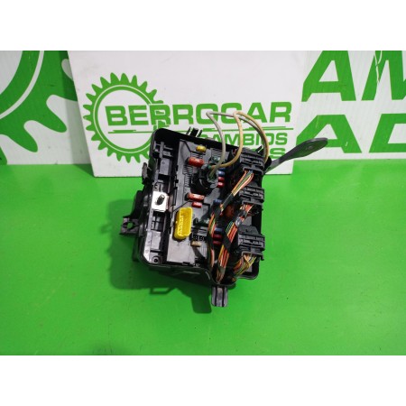 Recambio de caja reles / fusibles para peugeot 207 1.4 referencia OEM IAM 9664055780  