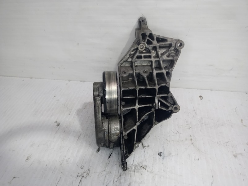 Recambio de soporte motor para land rover discovery 4 tdv6 hse referencia OEM IAM 9H2210239BA  