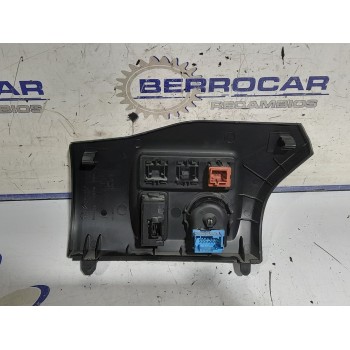 Recambio de mando retrovisor para peugeot partner kombi 1.6 blue-hdi fap referencia OEM IAM 9680907377  