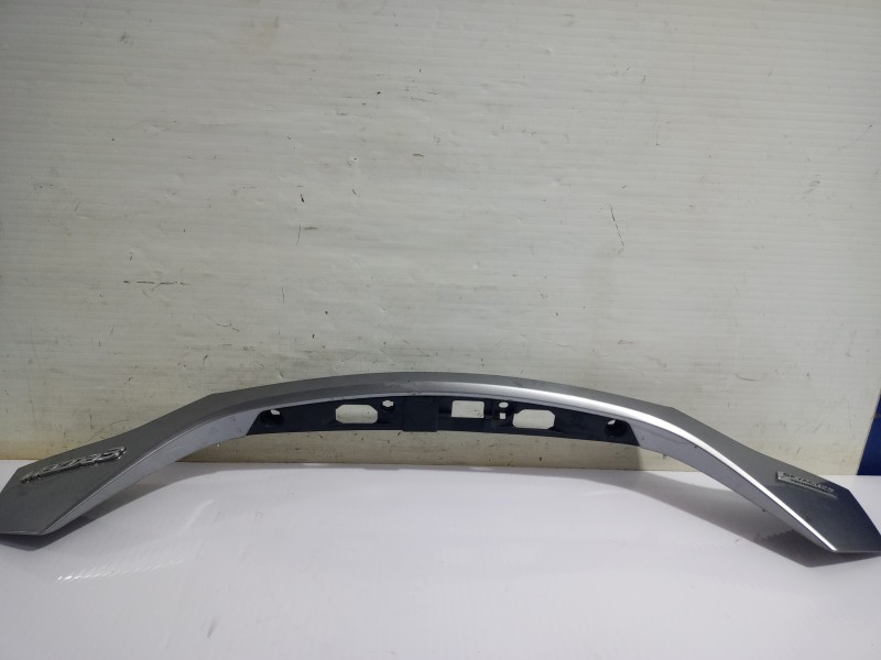 Recambio de moldura maletero para mazda 3 lim. () center-line referencia OEM IAM BHN950813  