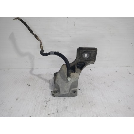 Recambio de soporte motor derecho para land rover discovery 4 tdv6 hse referencia OEM IAM AH226037BA  