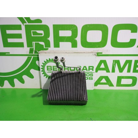 Recambio de evaporador aire acondicionado para ford fiesta (cbk) ambiente referencia OEM IAM 1206933  