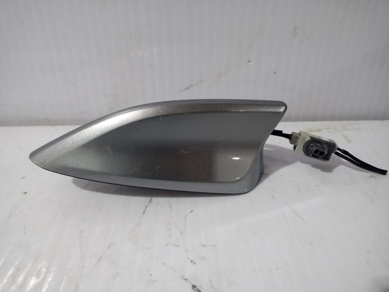 Recambio de antena para mazda 3 lim. () center-line referencia OEM IAM GHP96693050  