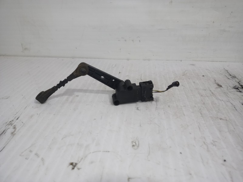 Recambio de sensor para land rover discovery 4 tdv6 hse referencia OEM IAM AH223C097AB  